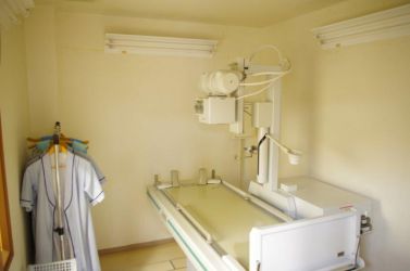 胸部、腹部の単純レントゲン検査を行います。